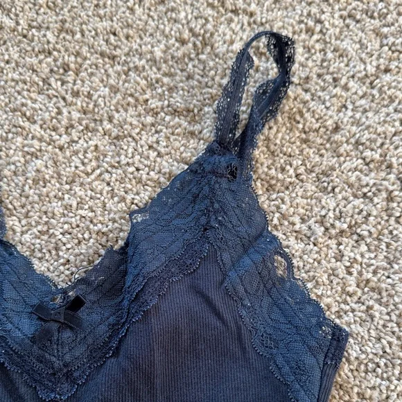 OG Hollister Navy Blue Lace Trim Tank Top - Picture 3 of 8